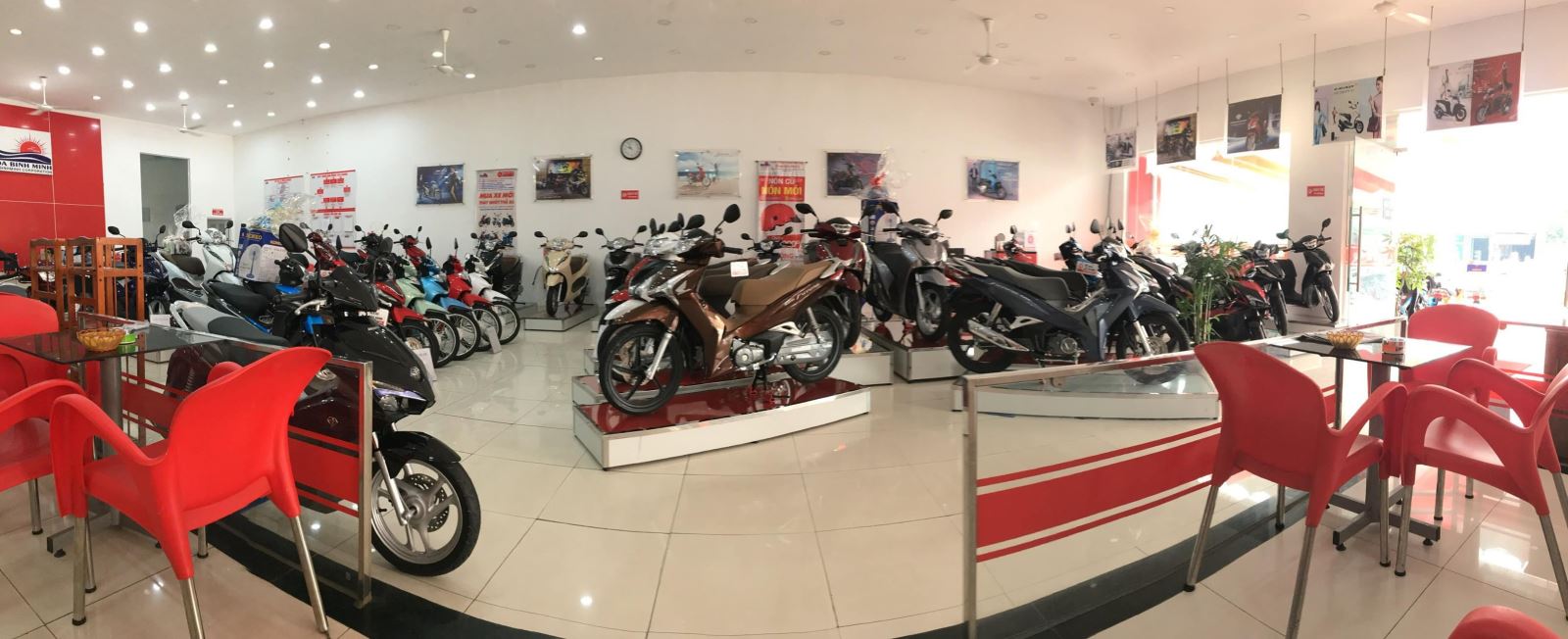 Xây dựng mô hình quản lý kinh doanh cửa hàng xe máy trên nền tảng số cho Bình Minh Motor